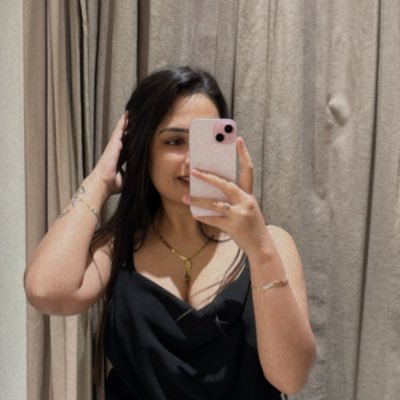 daalmakhniiii's profile picture. is app ke liye toh waqt hi waqt hai