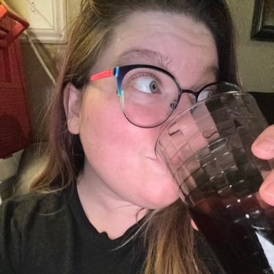 tbs_unhinged's profile picture. former emo kid trying to accept her age (ps go drink some water)