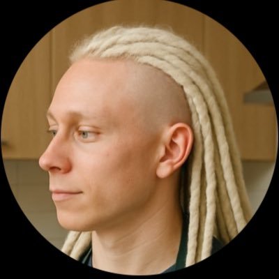 Tommy_Kiss_'s profile picture. Love is love