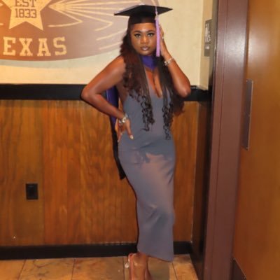 DaiseeRose__'s profile picture. an educated black woman. ✨ #degreedX2