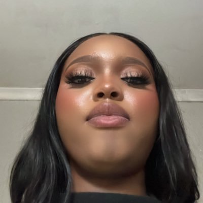 Oh_Yenkosi's profile picture. .