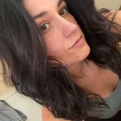 hollyhollssss's profile picture. i can make deals with the devil because my dick’s bigger ⟡