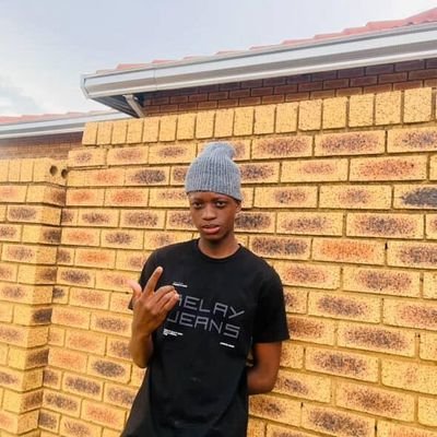 skamza_on_earth's profile picture. ✝️