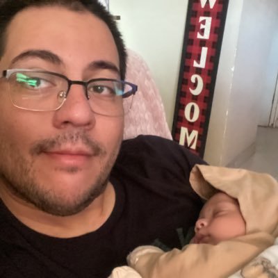 CaliGuy_85's profile picture. Abel’s dad,Californio,Born in the 80s & Raised in the 90s #LinkinPark #StarWars #Snoopy Married to @dulvalrod08,#Millennial 🏈🍻🎮🌿ally of #lgba🏳️‍🌈