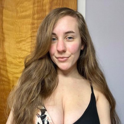 Precious1543989's profile picture. 