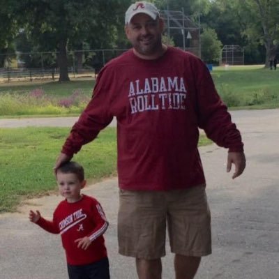 ripfeaster5hood's profile picture. Dad. I like my dog more than most people. Man City/Chelsea/Ipswich Town