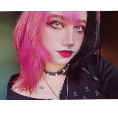 Zurily97's profile picture. On my Highway to Hell🤘🏽
Noisy Rockstar since 97'⚡
Don’t belong, I’m a punk
Hello world, you fuckin’ suck.