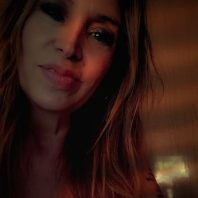 ArranKsinmi's profile picture. La verdadera belleza es sentirte hermosa sin que nadie tenga que decirte que lo eres.
Simone de Beauvoir