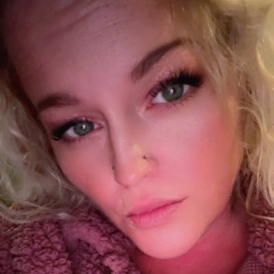 ElizabethDx8rb's profile picture. Colorado Native Medical BCLS 🧪 Ella 2025 I❤️Radio