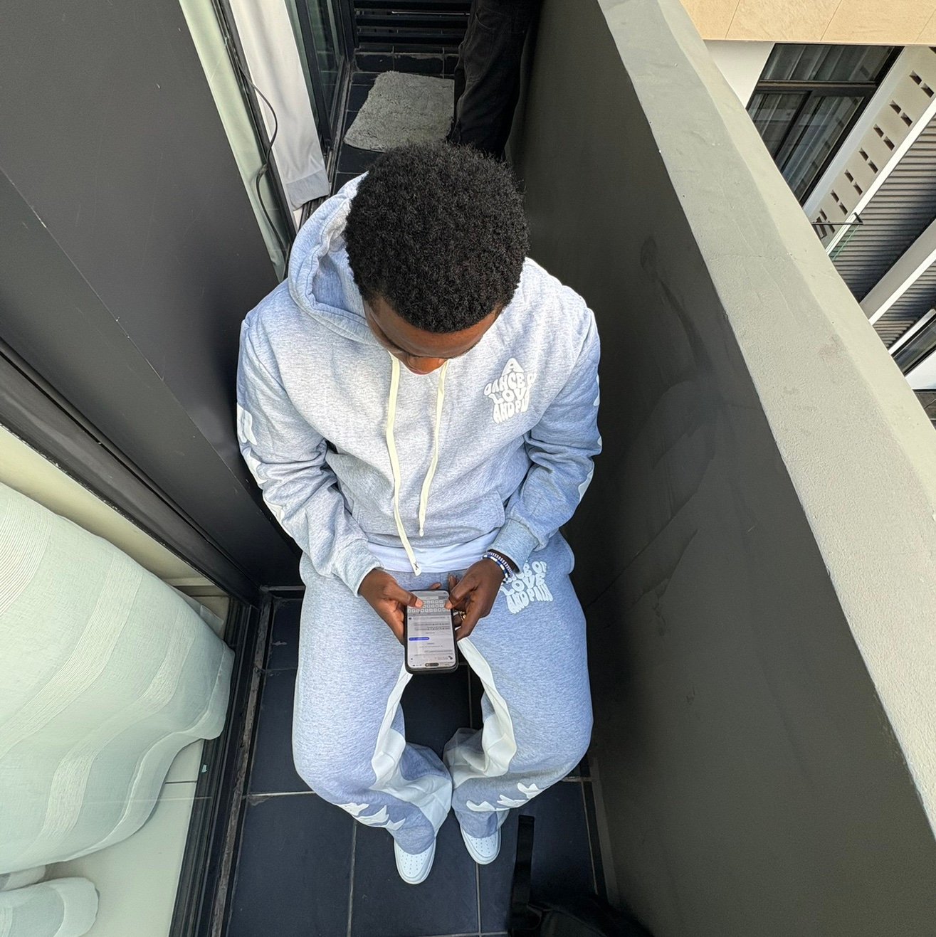 Larich25's profile picture. 