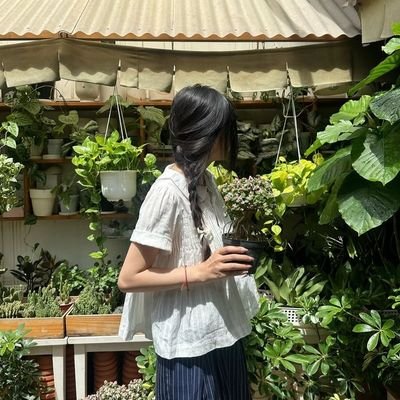 faradiseye's profile picture. 