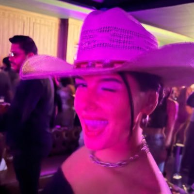 soundsanaf's profile picture. eu e anaflávia com med vet’s na cabeça | 05/12/2025. ღ