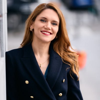 M_Opaline's profile picture. Conseillère communale @monsenmieux! - Alumni #Droit @UNamur #ScPo @UCLouvain_Be #BabyBoy 🐣👶🏼