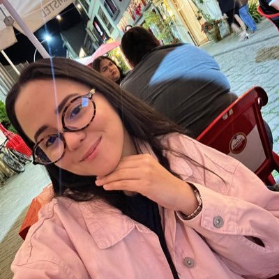 raixxrms's profile picture. signed cxoxo, @vodkadelimao 🩵