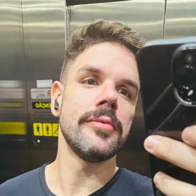 rickfdes's profile picture. Um baiano meio paulista que vive à base de café
