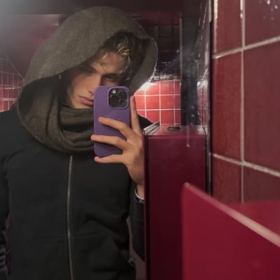 Sesrolol's profile picture. $23k