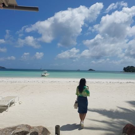 simply_am_'s profile picture. 🌻wildflower🌻 कमज़ोर दिल वाले pinned tweet ना देखें 😎 , @Iam_RaviMohan fan 🙃