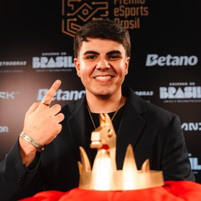 dengoso's profile picture. Content Creator 🇧🇷 l Eu peguei dengue, virei Dengoso 💼 contato@dengoso.com