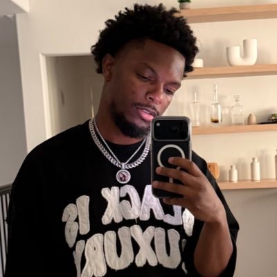 CliffNotez_'s profile picture. LU Alumi • NUPE