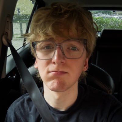 xamfoam's profile picture. 18 year old boy who's an expert on all things fake and gay. (art, comics, music)