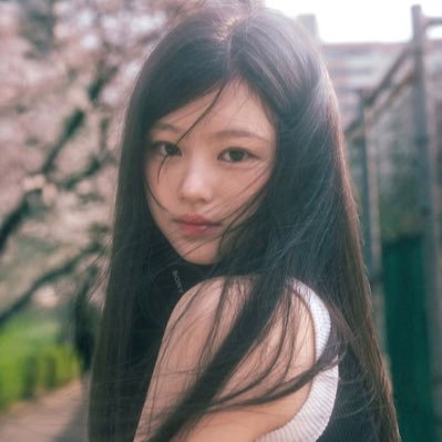 xeelovx's profile picture. click link below🦢