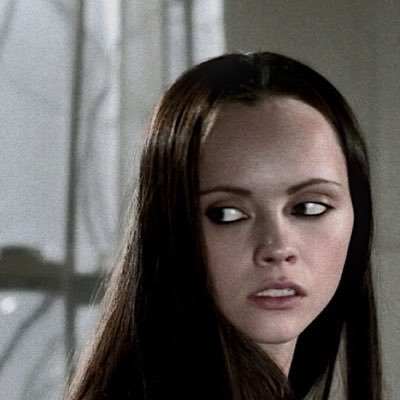 swiftdelusions's profile picture. dying to live