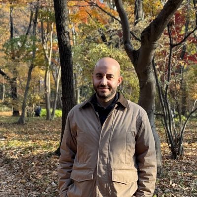 mahmutyildizx's profile picture. I write code.