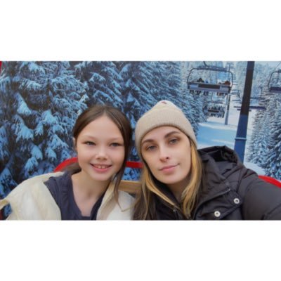 loisgriff_'s profile picture. movies ~ horror ~ milkshakez are my ting ~ funko ~ gamer gal ⭐