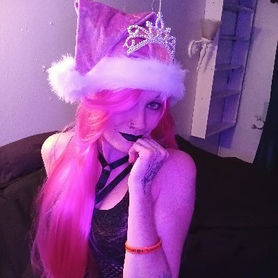 PixiePunk7's profile picture. Come step into my dirty little world I've been waiting for you😏
Curious?😈
My links below 🍭 I'll see you soon🤭