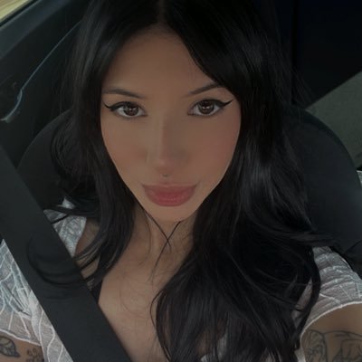 _arizxona's profile picture. 