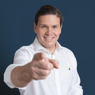 PinzonBueno's profile picture. Juan Carlos Pinzón Bueno, esposo y padre, economista. Opiniones personales e independientes. IG y FB: PinzonBueno