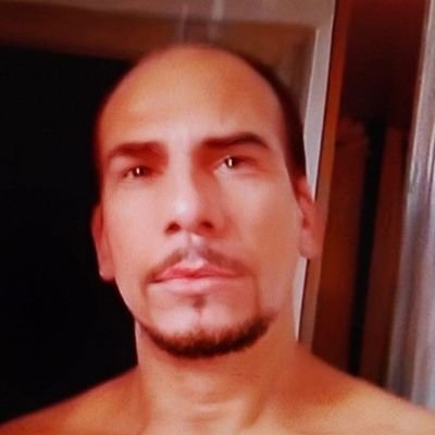 salvi_66w's profile picture. quédate con quién te bese el arma porque la piel de la besa cualquiera ❤️❤️🥰🥰