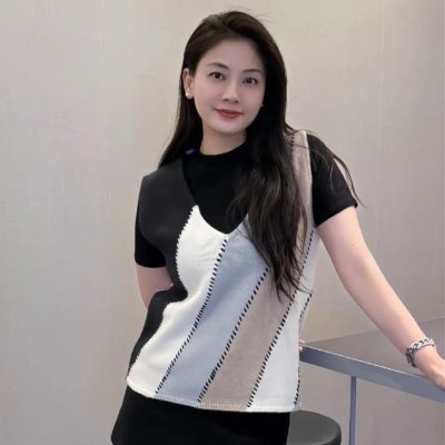 roni_19879xm's profile picture. Moonchild on a cosmic journey 🌙