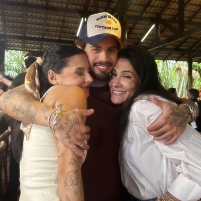 e_castela97636's profile picture. Original video link 👉https://t.co/eCmAGNChZo