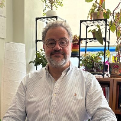 ErnestoLPV's profile picture. @PSC_Ibero / @Pajaropolitico / Ni plata ni plomo miérc 12h @Ibero909FM /Quien cede ejercicio derechos por la seguridad se quedará sin derechos y sin seguridad.