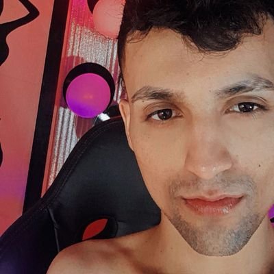 paisa_hot_'s profile picture. for a better future 🙂⚡🏳️‍🌈🇨🇴
📍Viajando por el mundo💯✨💸
Disfrutando de la buena vida🌎
Muchos sueños por hacerlos realidad🏙🗼🗽🌉🎢🎡
😎