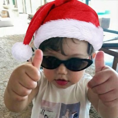 notwaltxz's profile picture. everything is scripted • i have a startup (pre revenue)