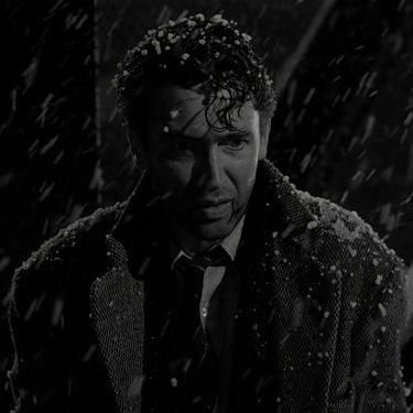 PauloH1312's profile picture. Eu fumo um Marlboro na rua como todo mundo