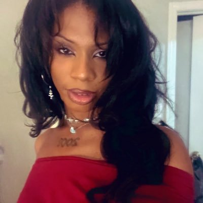 femqueencaptain's profile picture. shoutout to transgender bitches