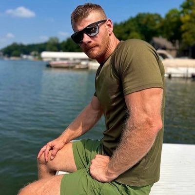 DaddyJohnB25947's profile picture. I’m new here looking for serious relationship