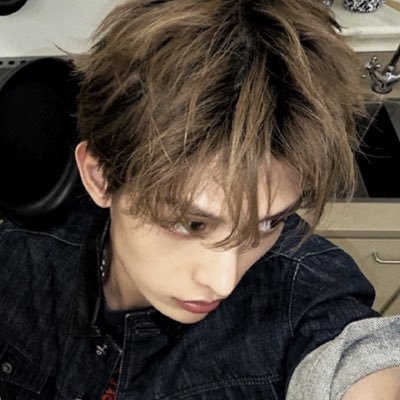 FawllenStars's profile picture. Take me away to your hometown.