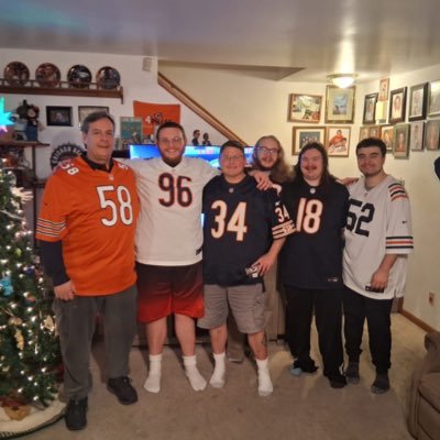 P0liwhirlChiAFC's profile picture. FAN ACCOUNT | @ChicagoBears |@Arsenal