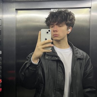 Ynnsgl's profile picture. 