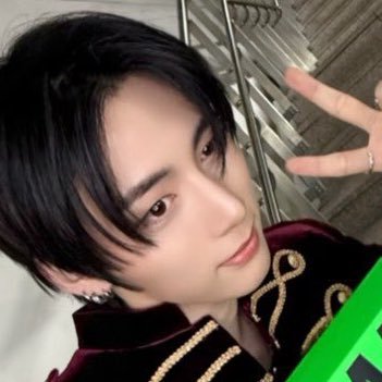 baatopia's profile picture. #TAESANHOLIC.