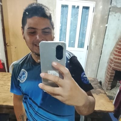 aguscarmona2022's profile picture. River plate🔴⚪🔴23 años😜