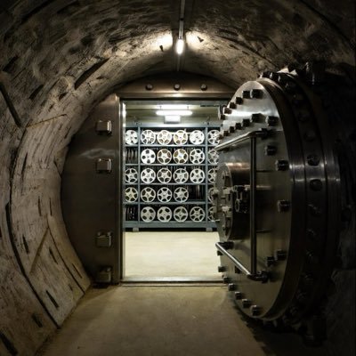 EternityArctic's profile picture. When the cloud dies, your photos live. In real mountains. On real film. Forever.