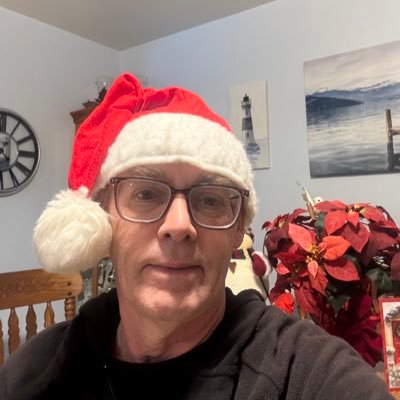 HayHayneil's profile picture. Average #male #Resister FBR #Resist into #health #nature #gardening #witchcraft #lgbtq #nudemen #nudist #life 🍻No DMs Blessed Be🧙🏼‍♂️