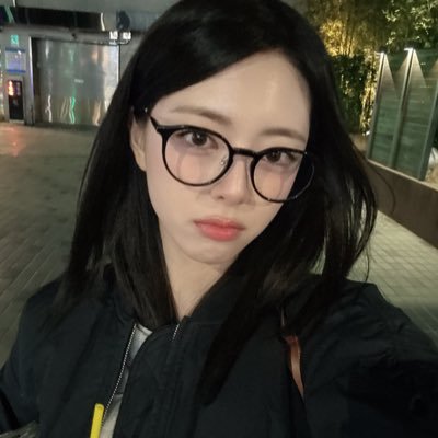 smniiio's profile picture. focus on my level up