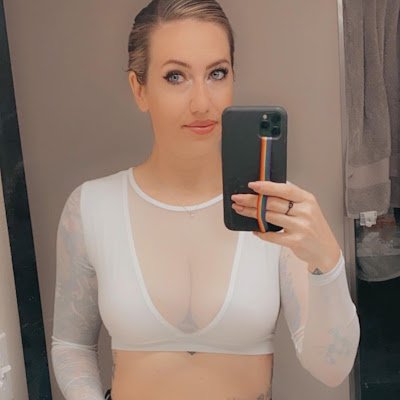 Ella_sworth's profile picture. 