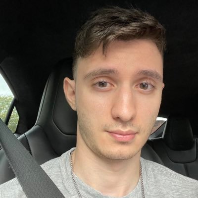 chasethetone's profile picture. vibe coding apps + making youtube shorts (180k subs) https://t.co/Kt34hK25VA + @TorniApp